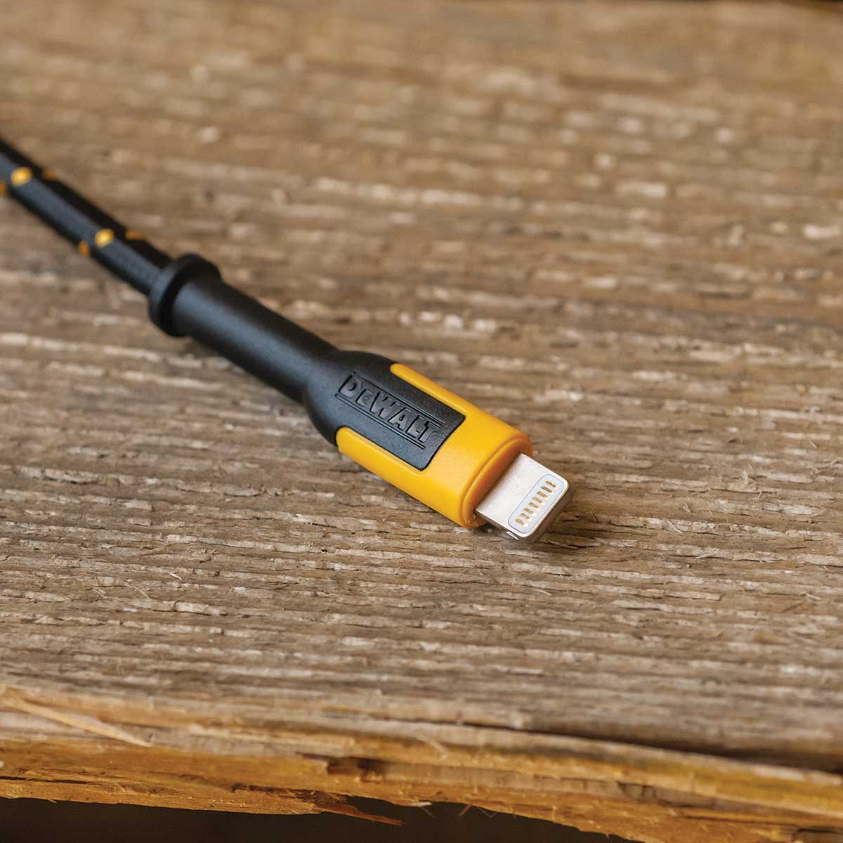 Dewalt, DEWALT Reinforced Cable for Lightning-131