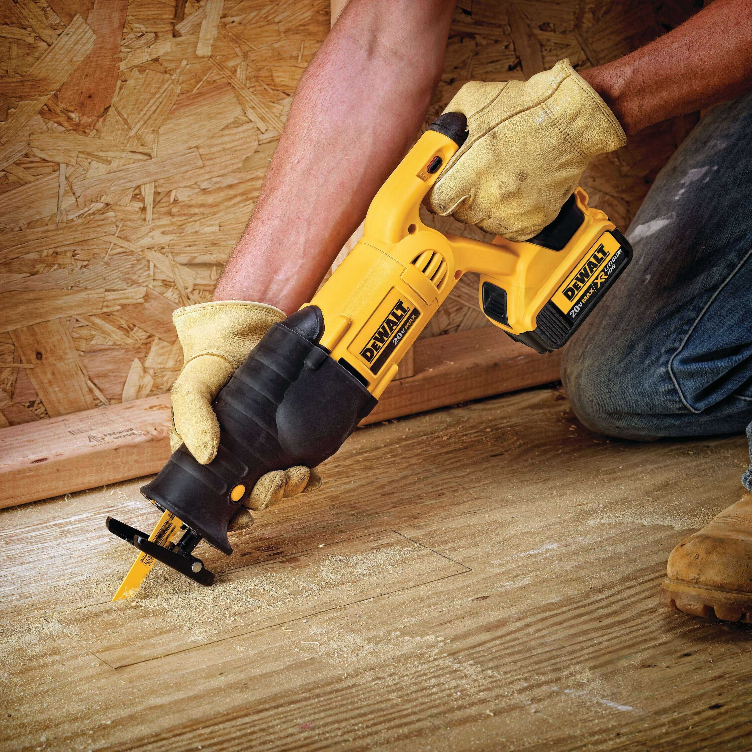 Black & Decker, Dewalt 20V MAX* CORDLESS RECIPROCATING SAW (Available as a Kit or Bare Tool)