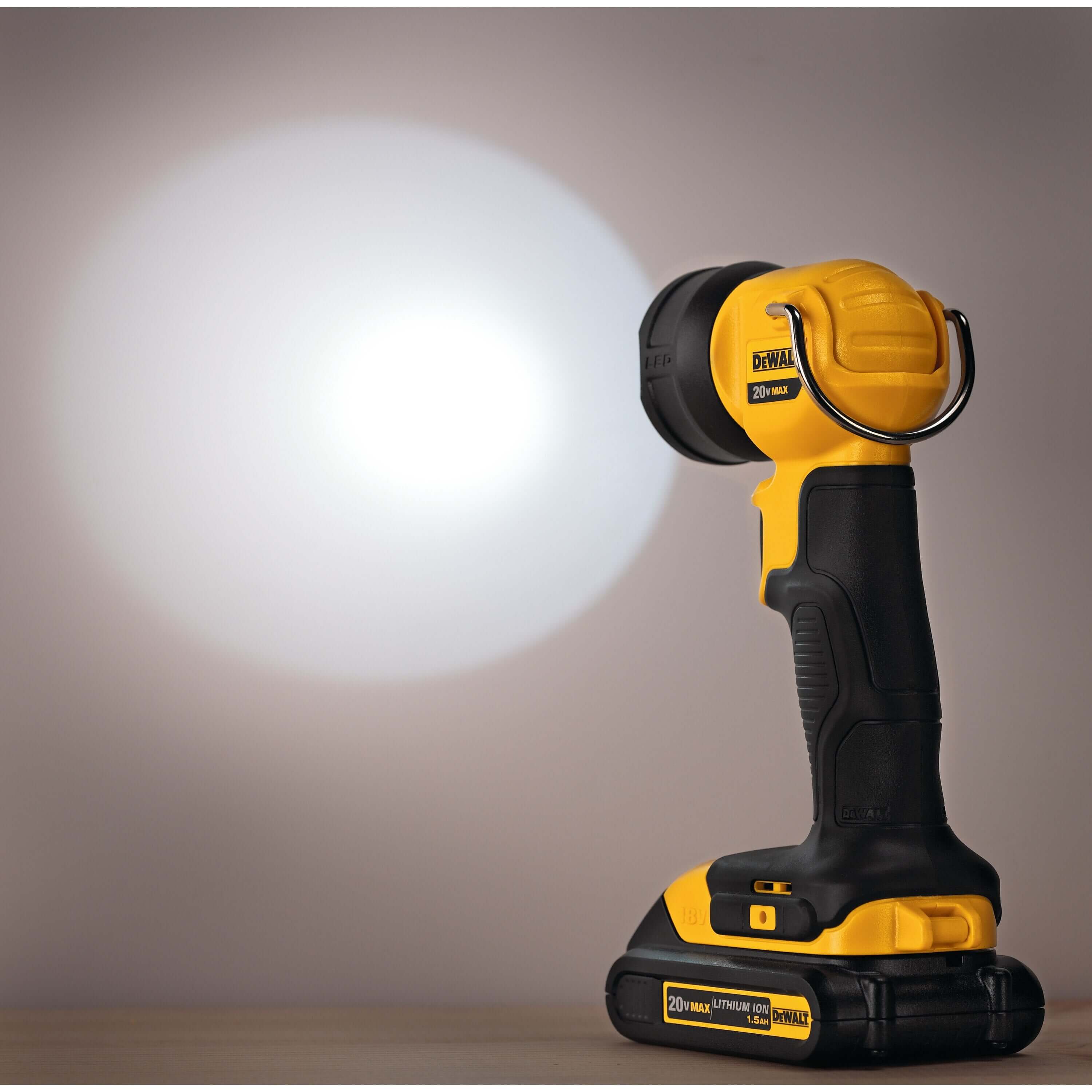 Black & Decker, Dewalt 20V MAX* LED WORK LIGHT